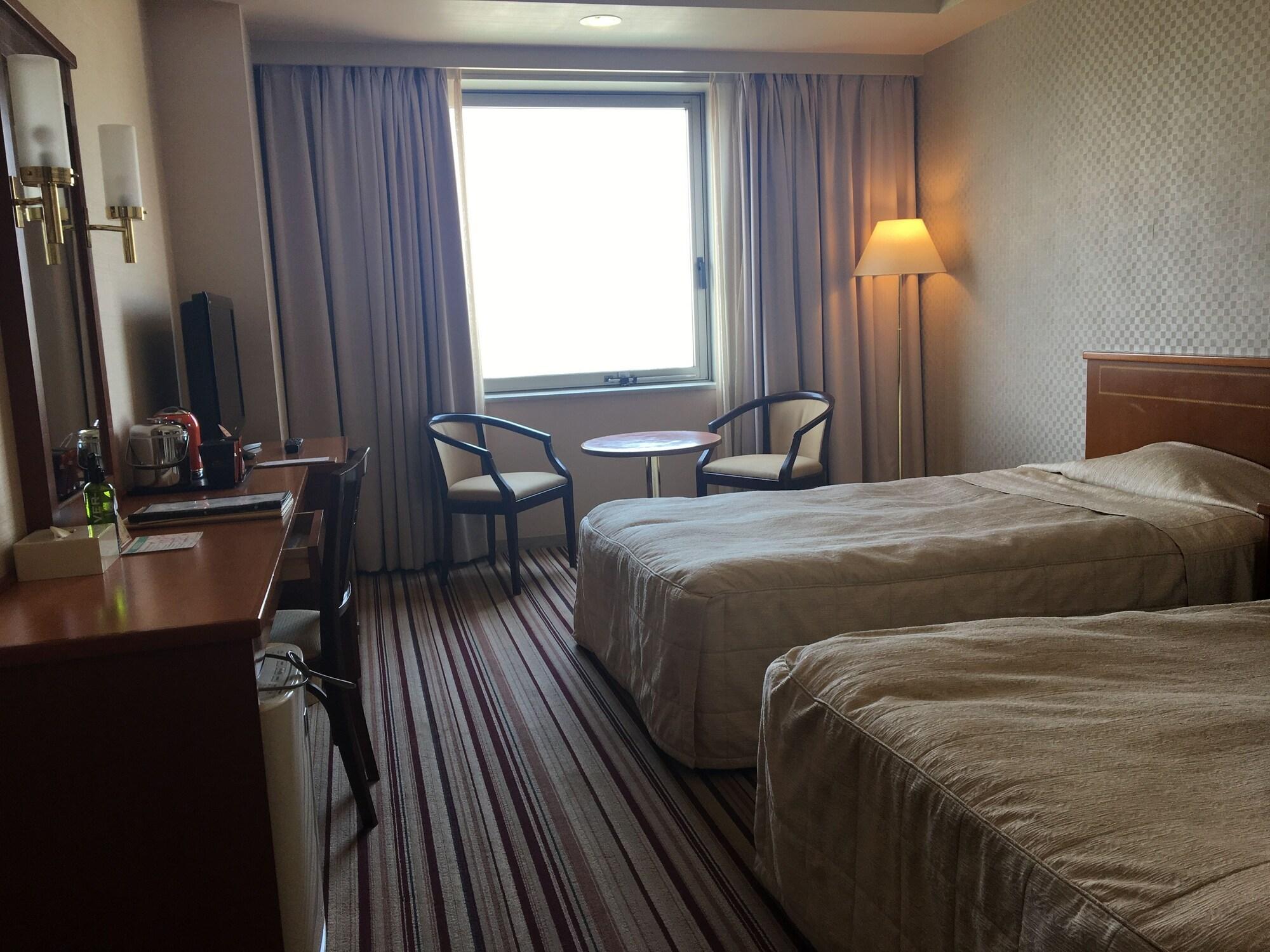 Hotel Crown Palais Kokura Китакушу Екстериор снимка