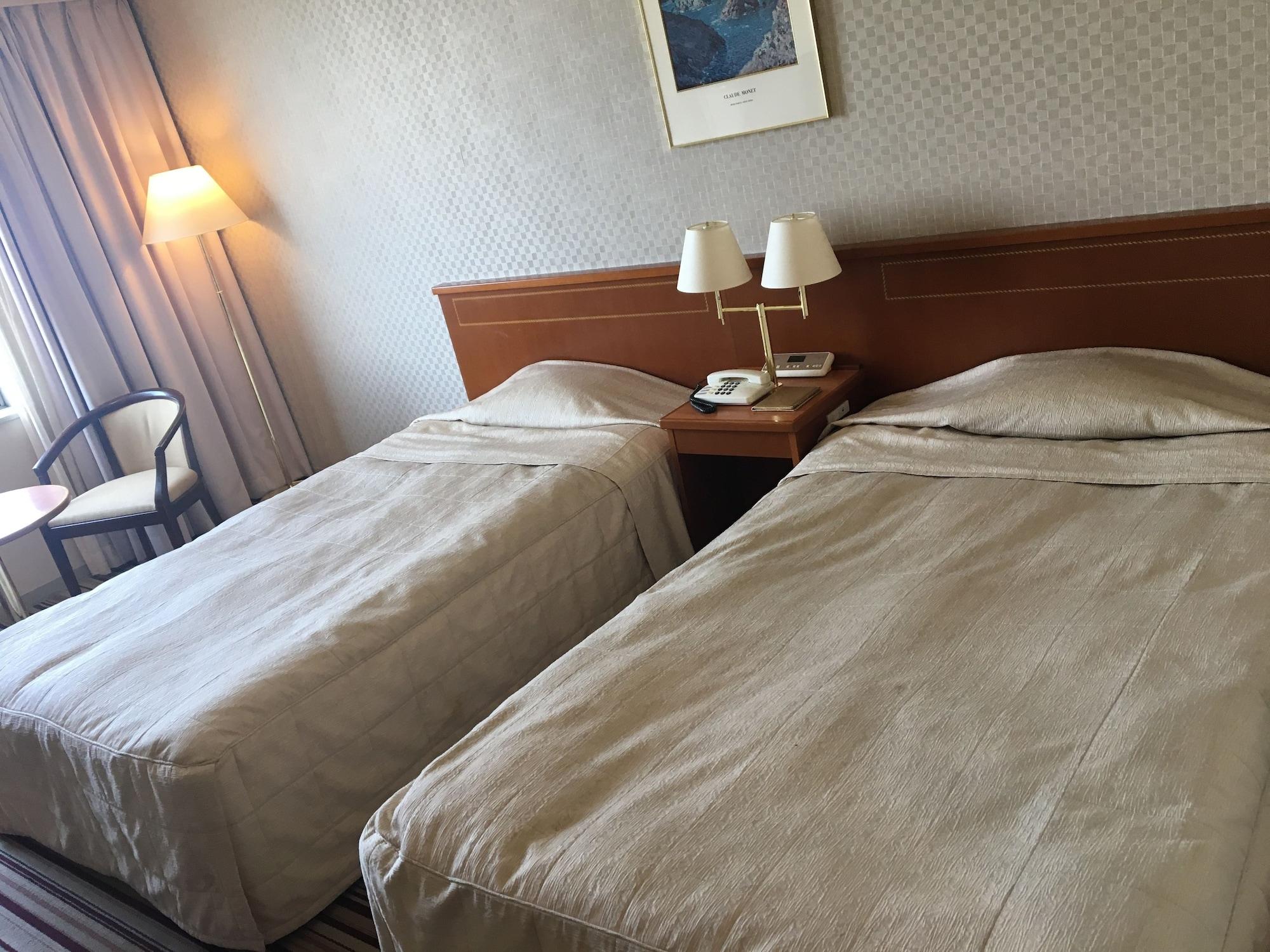 Hotel Crown Palais Kokura Китакушу Екстериор снимка