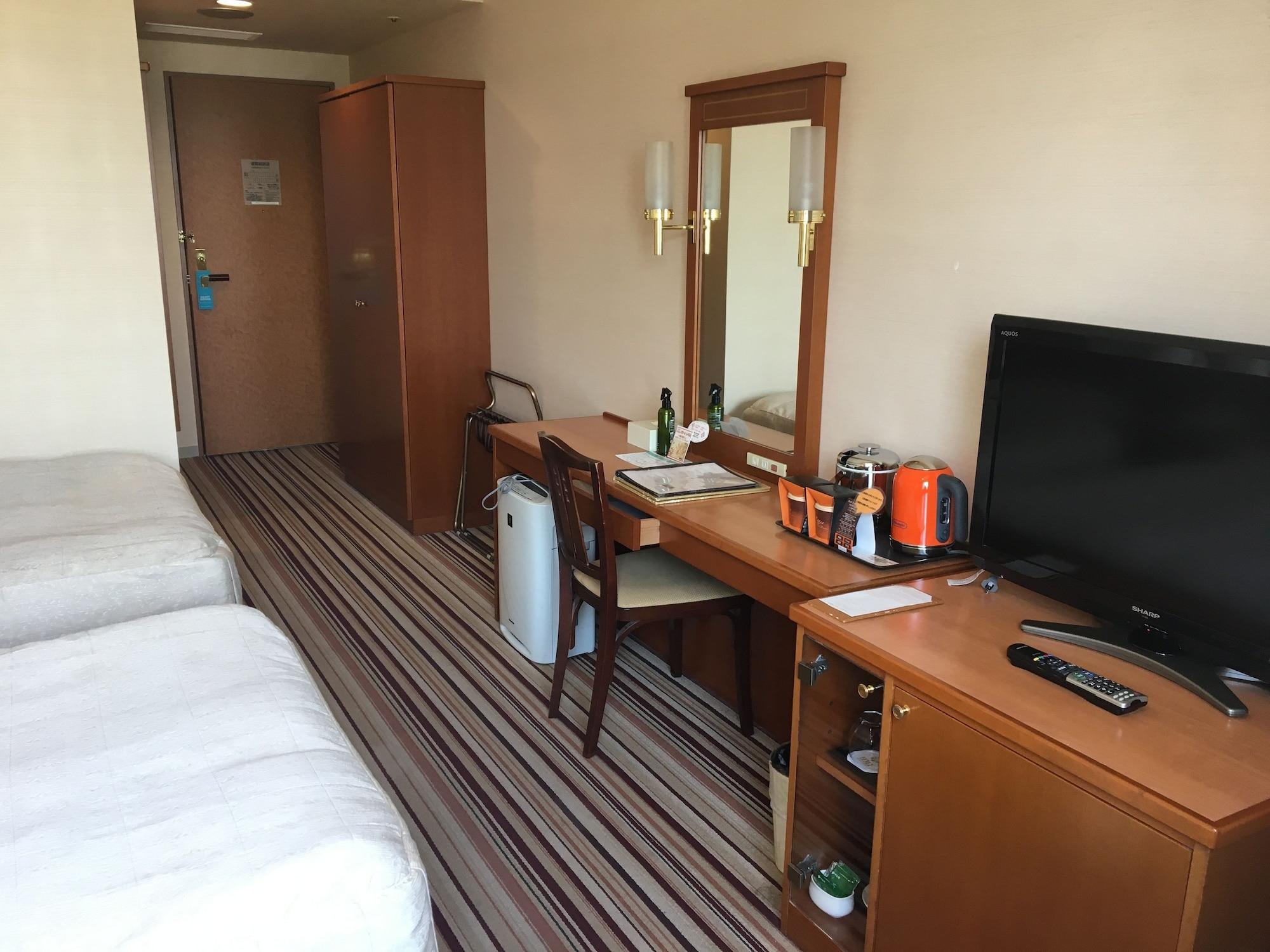 Hotel Crown Palais Kokura Китакушу Екстериор снимка