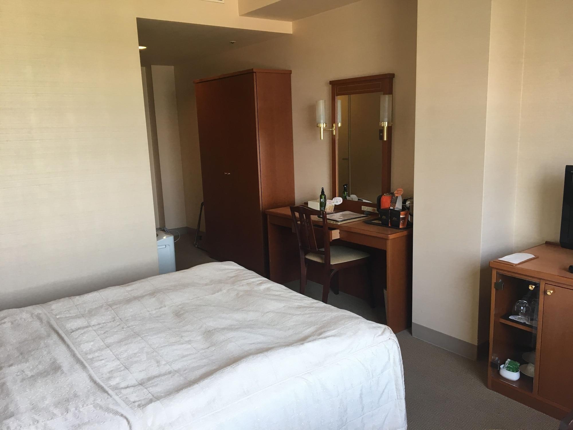 Hotel Crown Palais Kokura Китакушу Екстериор снимка