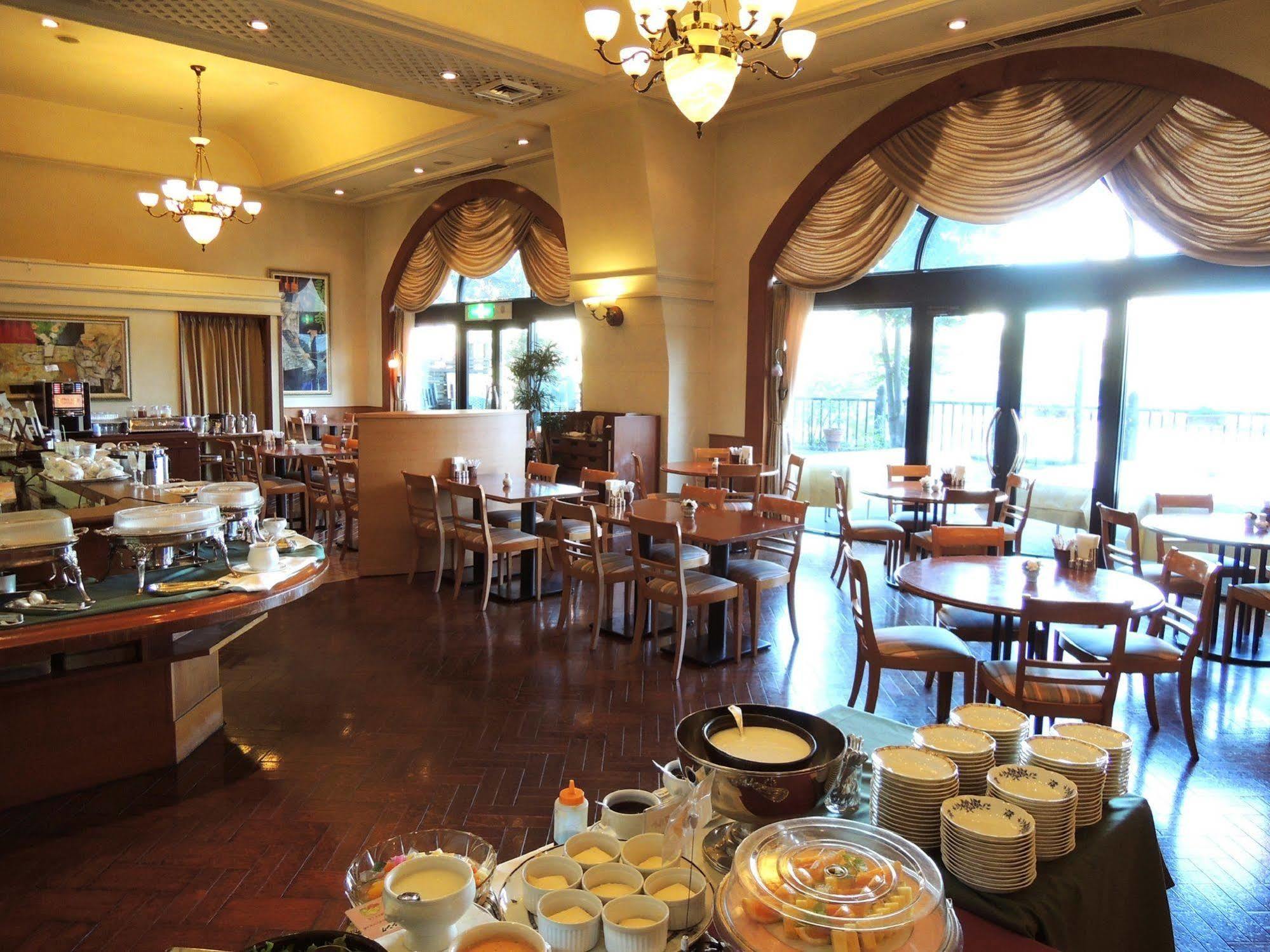 Hotel Crown Palais Kokura Китакушу Екстериор снимка