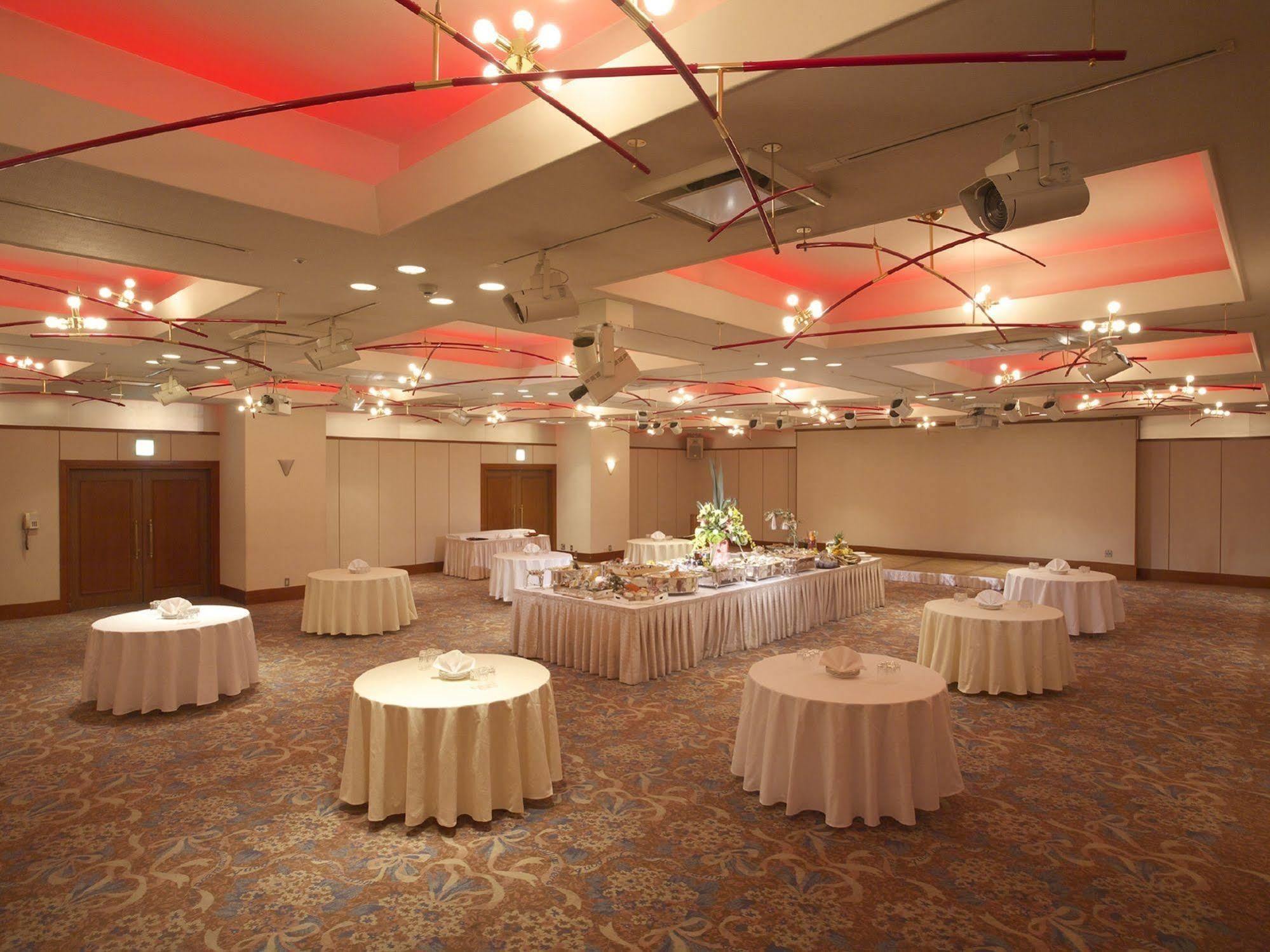 Hotel Crown Palais Kokura Китакушу Екстериор снимка