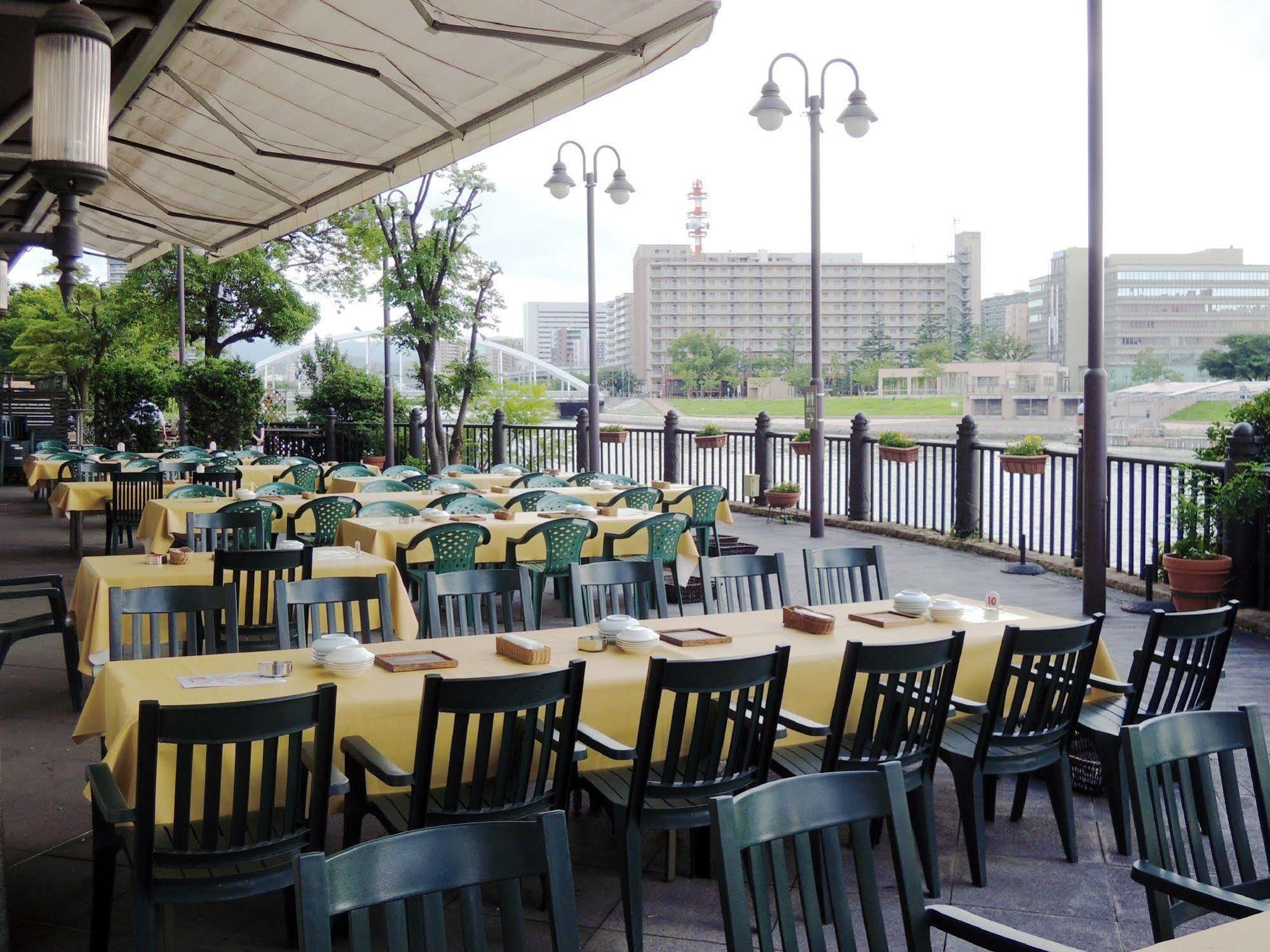Hotel Crown Palais Kokura Китакушу Екстериор снимка